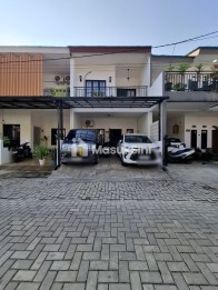 Rumah semi furnished dalam cluster dekat Jakarta