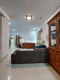 Rumah semi furnished dalam townhouse exclusive di Batu Ampar Condet