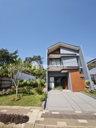 Wow... Rumah siap huni 2 lantai  dengan luas tanah 90 di Bogor