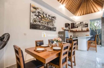 Sewa Villa Full Furnished Hadap Selatan 2 Kamar Seminyak Badung
