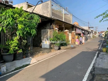 RUMAH SIAP HUNI DAN SEMI FURNISH LOKASI TELUK BAYUR