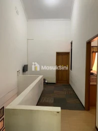 RUMAH SIAP HUNI DAN SEMI FURNISH LOKASI TELUK BAYUR