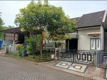 RUMAH STRATEGIS DEKAT KULINER DAN KAMPUS DI SUHAT