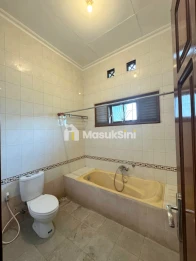 RUMAH SIAP HUNI POSISI HOOK LOKASI PERUM TAMAN SULFAT KOTA MALANG