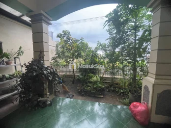 RUMAH MODERN STRATEGIS DI SULFAT