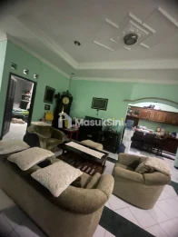 RUMAH MODERN STRATEGIS DI SULFAT