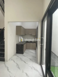 RUMAH BARU MINIMALIS LOKASI SULFAT BLIMBING