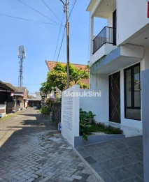 RUMAH MODERN SMART DOOR LOKASI DEKAT KAMPUS BRAWIJAYA
