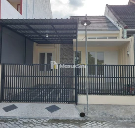 RUMAH BARU SIAP HUNI DEKAT EXIT TOLL SAWOJAJAR