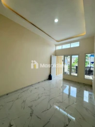 RUMAH BARU SIAP HUNI DEKAT EXIT TOLL SAWOJAJAR