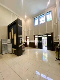 DIJUAL RUMAH 1,5 LANTAI LOKASI SAWOJAJAR 1 MALANG