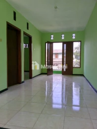 DIJUAL RUMAH 2 LANTAI LOKASI PERUMAHAN MONDOROKO MALANG