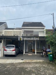 DIJUAL RUMAH LOKASI PERUM TELUK BAYUR BLIMBING