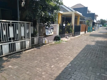 DIJUAL RUMAH POJOK LOKASI JALAN IKAN IKAN KOTA MALANG