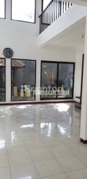 DISEWAKAN RUMAH TINGGAL DI KOMPLEK PERUMAHAN VILA PUNCAK TIDAR