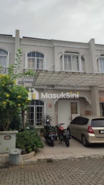 Dijual / Over Kredit Rumah 2 lantai