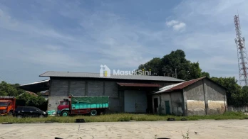 Dijual Gudang Luas di Raya Gudo, Kabupaten Jombang