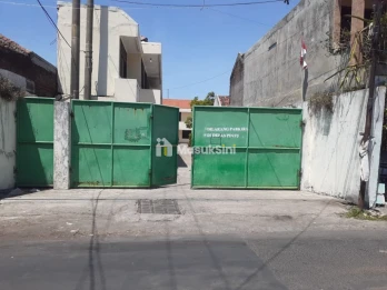 Dijual Gudang di Jalan Tropodo, Sidoarjo