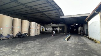 Dijual Pabrik Karton Strategis di Jalan Raya Yos Sudarso Tangerang