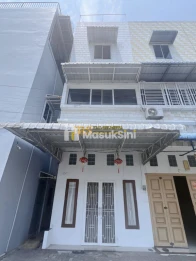 Dijual Rumah 1 Tingkat di Komplek Karya Bakti Townhouse - Medan