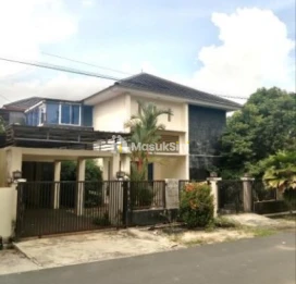 Dijual Rumah 2 Lantai Bagus di Sekupang, Batam