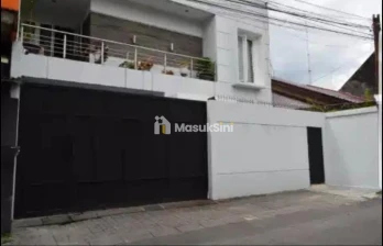Dijual Rumah 2 Lantai di Jalan Merpati, Sleman