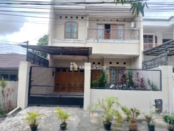 Dijual Rumah 2 Lantai di Kebon Jeruk, Jakarta Barat