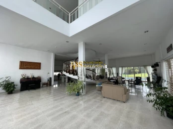 Dijual Rumah 2,5 Tingkat di Komplek Royal Sumatra Cluster Ruby (Golf View)