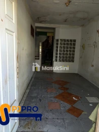 Dijual Rumah 2lantai Hadap Barat di Taman Harapan Baru Bekasi