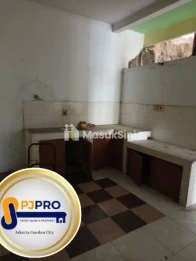 Dijual Rumah 2lantai Hadap Barat di Taman Harapan Baru Bekasi