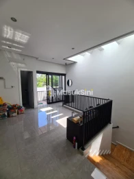 Dijual Rumah Bagus di Royal Residence, Surabaya