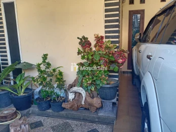 Dijual Rumah Bangunan Bagus Terawat Di Jatisih Bekasi