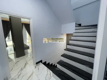 Dijual Rumah Baru 2,5 Tingkat di Komplek Icon Estate Jalan Perjuangan