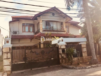 Dijual Rumah Luas di Jalan Rawa Kopi, Depok