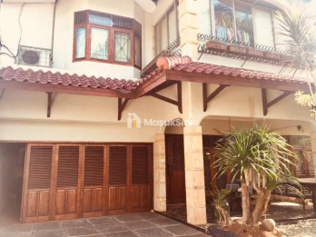 Dijual Rumah Luas di Jalan Rawa Kopi, Depok
