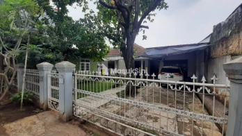 Dijual Rumah Strategis di Raya Cipayung, Depok