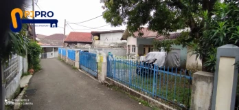 Dijual Rumah Tua Perlu Renovasi Total Hitung Tanah di Kampung Makasar