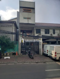 Turun Harga, Dijual Cepat  Rumah di Jl. Kramat, Kenari, Jakarta Pusat