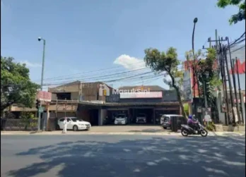 Dijual Showroom di Raya Sunandar Priyo Sudarmo, Malang