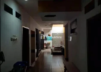 Dijual Showroom di Raya Sunandar Priyo Sudarmo, Malang