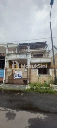 Dijual rumah murah 2,5lantai di Taman Modern Cakung Jakarta Timur siaphuni