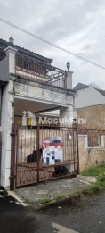 Dijual rumah murah 2,5lantai di Taman Modern Cakung Jakarta Timur siaphuni