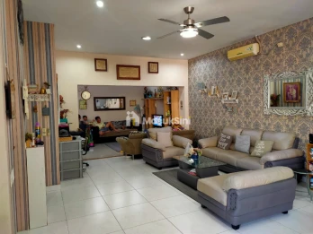 Dijual rumah murah 2lantai di Cluster Alamanda Jakarta Garden City Cakung
