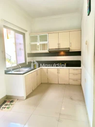 Dijual rumah semi furnished di Cluster Gading Viera