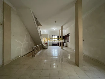 Disewakan Ruko Hook 5,5 Tingkat di Jalan Ansari (Dekat Jl. M.H Thamrin)