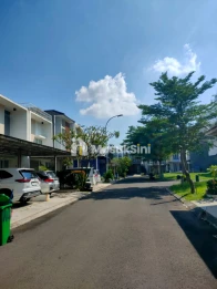 Disewakan rumah murah semi furnished 2lantai di Cluster Yarra JGC siaphuni