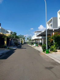 Disewakan rumah murah semi furnished 2lantai di Cluster Yarra JGC siaphuni