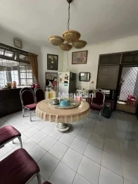 Jual Rumah Mewah Bagus di Komplek Elit Darmo Harapan Surabaya