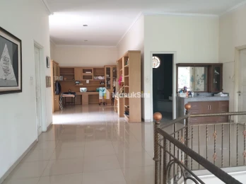 Jual Rumah Mewah Luas Area Villa Puncak Tidar Malang