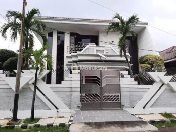 Jual Rumah Mewah Surabaya Shm Kawasan